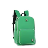 Mochila escolar de los Boston Celtics color verde con detalles en blanco y negro. Cuenta con un compartimento principal amplio, un bolsillo frontal con cierre y correas ajustables acolchadas. Incluye el logo del equipo en la parte superior y el logo de la NBA en el bolsillo frontal.