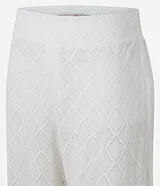 Pantalón aladim color blanco con textura, cintura elástica y bajo con elástico.