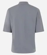 Blusa de algodón con cuello alto y mangas cortas hasta el codo, de corte ajustado y diseño liso.