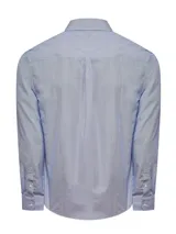 Camisa de manga larga RKF con diseño de rayas verticales finas en color azul y blanco. Presenta cuello italiano, cierre frontal con botones y un bolsillo en el pecho con el logo de la marca bordado.