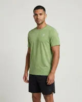 Remera deportiva de hombre Tiffosi, color verde, con diseño texturizado geométrico y logo impreso en el pecho.