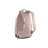 Mochila Puma modelo Buzz de 28 litros, color rosado con base negra, con múltiples compartimentos, bolsillos laterales de malla y logo de la marca en relieve en el frente.
