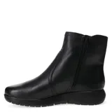 Botas de caña corta Bottero modelo Napoli, confeccionadas en cuero negro con acabado liso. Presentan puntera redonda, suela plana de goma y cierre lateral interno para facilitar su colocación.