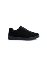 Championes urbanos modelo Moscú de color negro, confeccionados en ecogamuza con suela de goma liviana y cordones al tono.