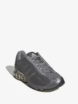 Zapatillas Adidas Megaride 01 color gris con detalles plateados.