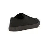 Championes casuales de lona color negro, con cordones y suela de goma.