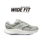 Championes deportivos Skechers Go Run Consistent 2.0, diseñados con horma ancha (Wide Fit). Presentan una parte superior de malla técnica en tonos grises con detalles reforzados, entresuela blanca con tecnología de amortiguación Ultra Light y suela con tracción en color azul claro.