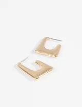 Aros de diseño rectangular con acabado metálico plateado y cierre de perno.