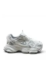 Championes deportivos LD modelo 15087, color beige con detalles en blanco y suela chunky de plataforma.