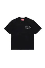 Remera negra de manga corta con cuello redondo y logo de la marca estampado en el centro del pecho con un diseño artístico de efecto lavado.