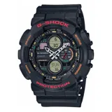 Reloj Casio G-Shock deportivo análogo-digital con caja y correa de resina negra. Cuenta con esfera negra con detalles en rojo, manecillas plateadas y cristal mineral resistente a impactos.