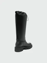 Botas de lluvia altas Moncler modelo Kickstream, de color negro con suela chunky dentada y cierre ajustable con cordón en la parte superior. Presenta el logo de la marca en relieve en el lateral de la caña.