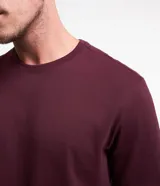 Remera basica masculina Marfinno de corte comfort, confeccionada en algodon peruano de color azul marino, con cuello redondo y mangas cortas de diseño liso.