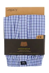 Calzoncillo tipo boxer de tela a cuadros azules y blancos, con cintura elástica y cuerpo 100% algodón. Marca Legacy.