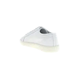 Championes de cuero blanco Saint Laurent modelo Gym Low-Top, con cordones y suela de goma al tono, y el logo de la marca estampado en dorado en el lateral.