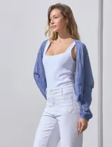 Cárdigan tejido color beige, marca Joseph A, de mangas largas y calado con motivos florales.