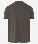 Remera blanca de corte slim para hombre, confeccionada en algodon peruano con cuello en V y mangas cortas.