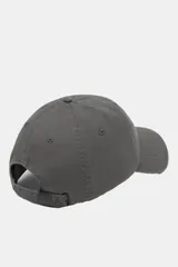 Gorra de seis paneles modelo Ecoalf, color beige, confeccionada en algodón orgánico con visera curva y logo de la marca bordado en el frente.