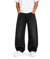 Jean estilo barrel de corte oversize en color negro, con diseño amplio y caída relajada hacia el calzado.