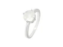 Anillo de plata 925 con piedra luna natural de corte cuadrado engarzada en cuatro garras.