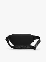 Riñonera Tommy Jeans negra de tejido ripstop, con compartimento principal con cierre, bolsillo exterior frontal con cierre, correa ajustable y parche con el logo de la marca en la parte delantera.