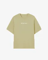 Remera color arena de corte holgado, con cuello redondo y logo Retrofish estampado en el pecho.