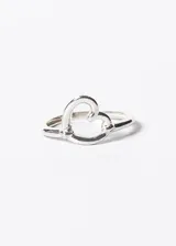 Anillo de plata 925 con forma de corazón calado.