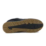 Championes Diadora Vinfa Lifestyle para hombre, color negro con detalles en gris y suela color caramelo.