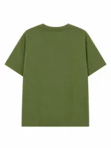 Remera de algodón con efecto lavado, color negro, de corte holgado y manga corta. Presenta un estampado gráfico central con tipografía y elementos abstractos en tonos claros.
