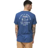 Remera azul con estampado pequeño en el pecho con un sol y la inscripción "RVCA Hawaii".