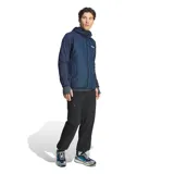 Campera híbrida Adidas Terrex con capucha, diseñada con paneles frontales acolchados y mangas de tejido técnico elástico. Presenta cierre frontal completo y logo de la marca en el pecho.