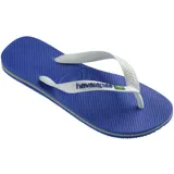 Ojotas Havaianas modelo Brasil Logo, color blanco, con tiras blancas y logo de la marca en relieve azul con la bandera de Brasil.