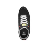Championes de skate Emerica modelo Gamma, color negro con detalles en verde en la lengüeta. Presentan una construcción resistente con paneles de gamuza y material sintético, suela de goma vulcanizada y logo de la marca en el lateral y lengüeta.