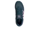 Championes Adidas modelo Forest Grove, de color azul petróleo con las icónicas tres tiras laterales en color rosado. Presentan una entresuela con diseño de red característico y suela de goma negra.