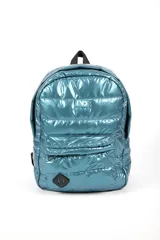 Mochila azul acolchada con cierre superior y bolsillo frontal con cierre.