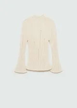 Buzo de punto acanalado color crema con diseño desagujado, cuello perkins y mangas largas acampanadas.