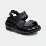 Sandalias Crocs Classic Mega Crush color negro, con diseño de plataforma alta, suela con banda de rodadura y dos correas superiores con tira trasera ajustable.
