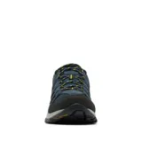 Championes de senderismo Columbia modelo Crestwood Low, color azul marino con detalles en negro y amarillo. Confeccionados en una combinación de gamuza y tejido, cuentan con mediasuela ligera para mayor amortiguación y suela de caucho con tracción para un agarre superior.