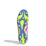 Championes de fútbol Adidas Predator Club con suela FG/MG para césped natural y sintético. Presentan un diseño en color blanco con detalles en fucsia, amarillo neón y violeta, con la marca Predator estampada en el lateral.