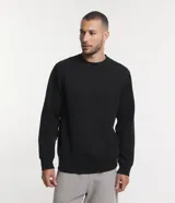 Buzo deportivo color verde claro, de manga larga y cuello redondo. Confeccionado en tejido de poliéster, viscosa y elastano.