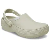 Zuecos Crocs modelo Classic Crafted Clog, de color beige, con parte superior de lona textil y suela de goma Croslite. Incluye correa de talón pivotante y detalles de la marca en el lateral.