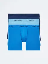 Pack de tres boxer briefs Calvin Klein confeccionados en microfibra elástica. Presentan un diseño ajustado con cintura elástica distintiva de la marca con el logo estampado.