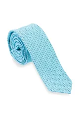 Corbatín Florenzi color fucsia con patrón geométrico en relieve, ideal para ocasiones formales.