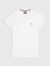 Remera blanca de cuello redondo y manga corta, confeccionada en mezcla de algodón orgánico y viscosa, con diseño slim y logotipo bordado en el pecho, en colaboración con Shawn Mendes.
