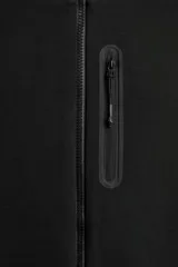 Sudadera con capucha y cierre de cremallera frontal, color negro, confeccionada en tejido técnico compacto de algodón elástico. Presenta cuello subido, bolsillos frontales con cremallera y acabado termofijado, y puños y bajo en rib del mismo tejido.