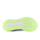 Championes de running New Balance modelo 460 v4, color blanco con detalles en negro y verde lima. Presentan una parte superior de malla transpirable, logo lateral característico y suela con amortiguación.