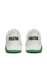 Championes deportivos Puma en color blanco, con detalles en verde y negro, diseño de malla transpirable y suela con amortiguación.