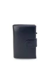 Tarjetero compacto de símil cuero negro con cierre de presilla metálica. Posee múltiples ranuras para tarjetas, visor transparente para documentos, compartimento para billetes y bolsillo exterior con cierre para monedas.