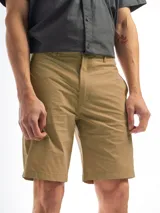 Bermuda clásica color negro.