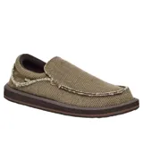 Zapatos tipo slip-on Sanuk modelo Chiba, color marrón, confeccionados en lona con detalles deshilachados en los bordes y costuras visibles en la puntera. Presentan suela de goma plana y elásticos laterales para facilitar el calce.